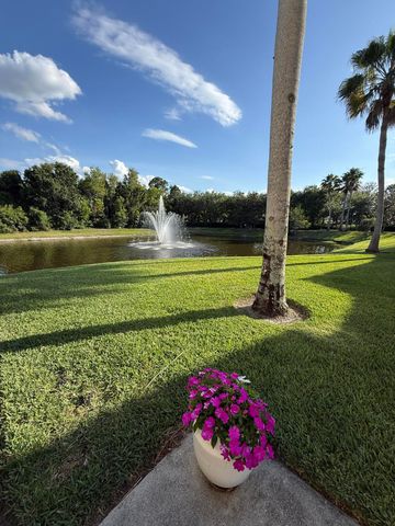 1560 SE Hampshire Way 204, Stuart, FL 34994