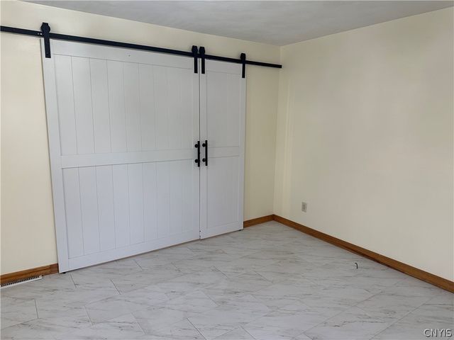 531 Cedarbrook Crescent, Utica, NY 13502