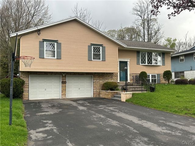531 Cedarbrook Crescent, Utica, NY 13502