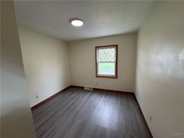 531 Cedarbrook Crescent, Utica, NY 13502