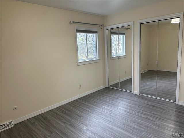 531 Cedarbrook Crescent, Utica, NY 13502