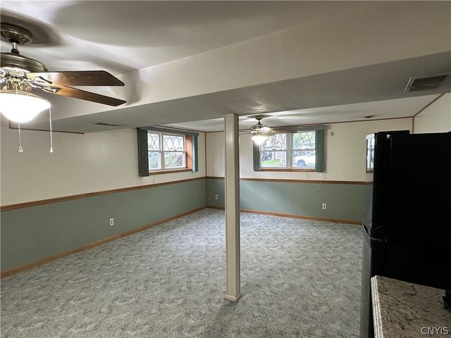 531 Cedarbrook Crescent, Utica, NY 13502