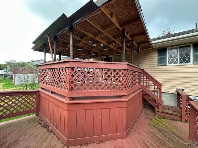 531 Cedarbrook Crescent, Utica, NY 13502
