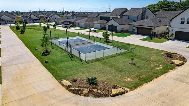 2908 SW Arlington Boulevard, Bentonville, AR 72713