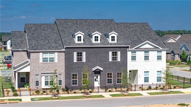 2908 SW Arlington Boulevard, Bentonville, AR 72713