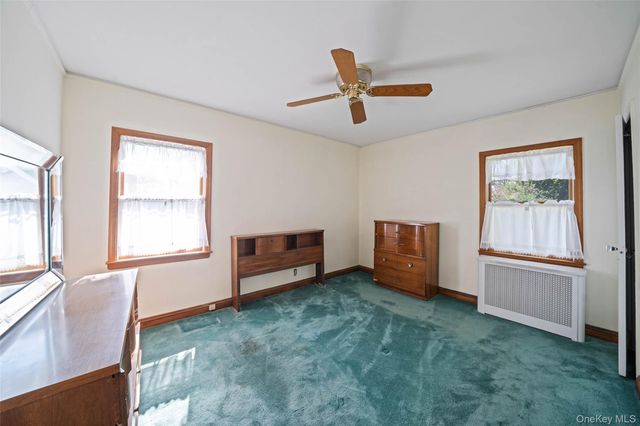 45 Park Circle, New Hyde Park, NY 11040