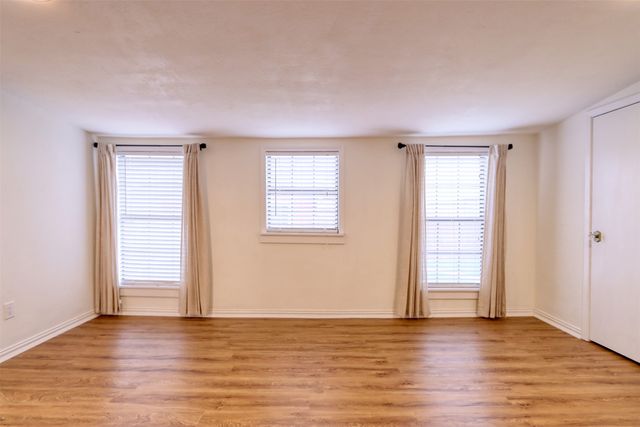315 E Avenue F, Midlothian, TX 76065