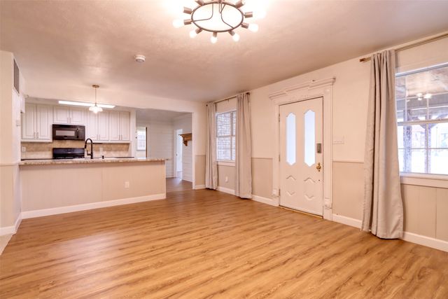 315 E Avenue F, Midlothian, TX 76065