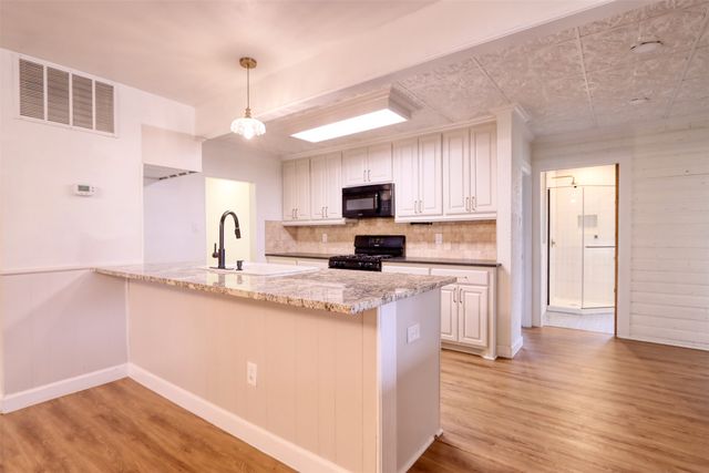 315 E Avenue F, Midlothian, TX 76065