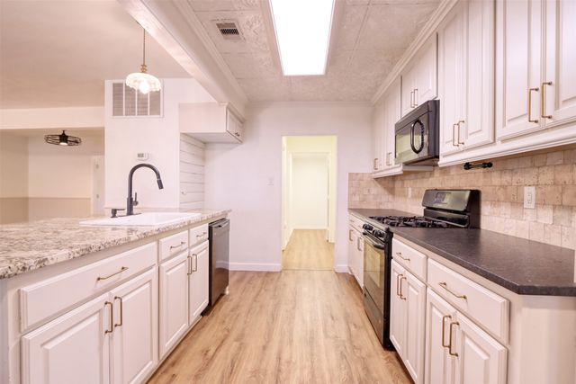 315 E Avenue F, Midlothian, TX 76065