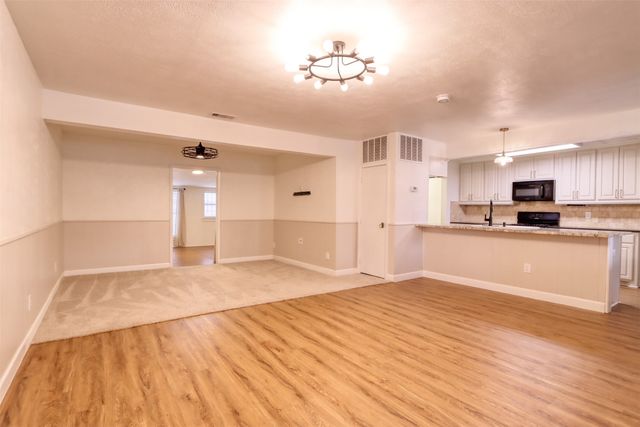 315 E Avenue F, Midlothian, TX 76065