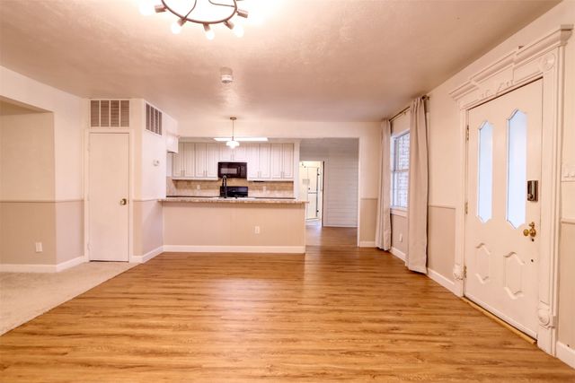 315 E Avenue F, Midlothian, TX 76065