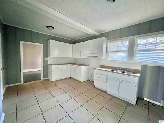 419 19TH STREET S, Bessemer, AL 35020