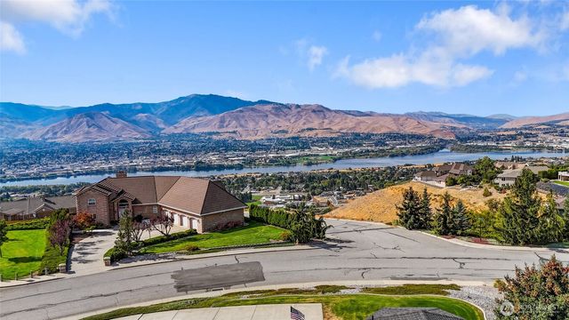 2327 Grand Avenue, East Wenatchee, WA 98802