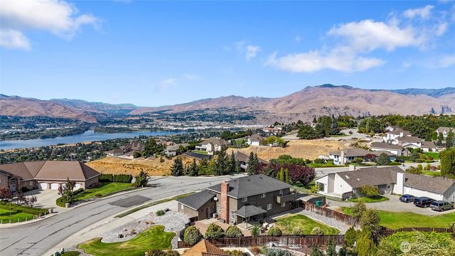 2327 Grand Avenue, East Wenatchee, WA 98802