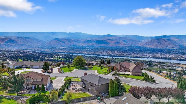 2327 Grand Avenue, East Wenatchee, WA 98802