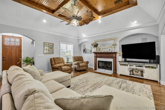 8241 N 69th East Avenue, Owasso, OK 74055