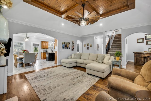 8241 N 69th East Avenue, Owasso, OK 74055