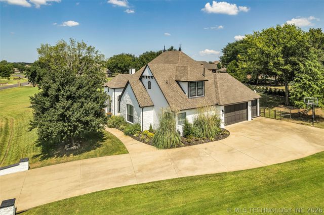 8241 N 69th East Avenue, Owasso, OK 74055