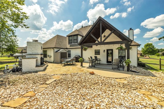 8241 N 69th East Avenue, Owasso, OK 74055