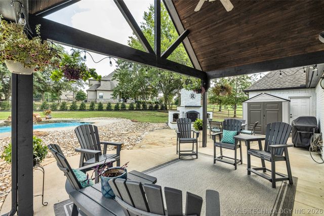 8241 N 69th East Avenue, Owasso, OK 74055