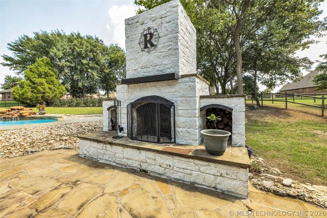 8241 N 69th East Avenue, Owasso, OK 74055