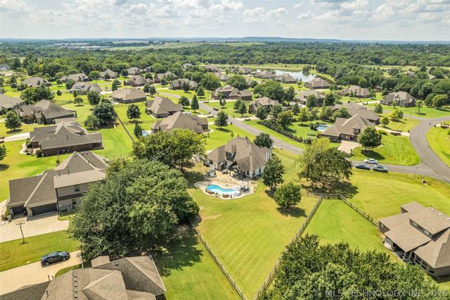 8241 N 69th East Avenue, Owasso, OK 74055