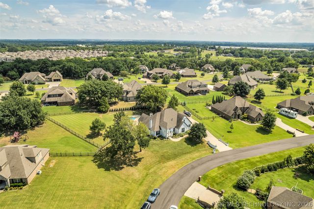 8241 N 69th East Avenue, Owasso, OK 74055