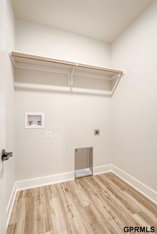 4756 S 198th Avenue, Omaha, NE 68135