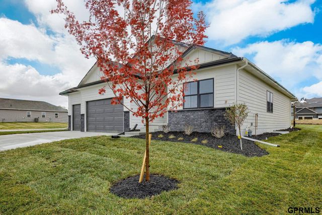 4756 S 198th Avenue, Omaha, NE 68135