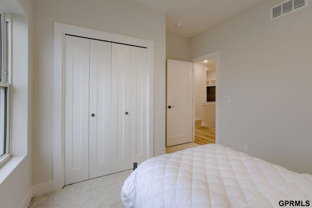 4756 S 198th Avenue, Omaha, NE 68135