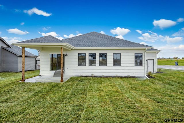 4756 S 198th Avenue, Omaha, NE 68135