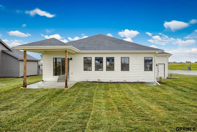 4756 S 198th Avenue, Omaha, NE 68135