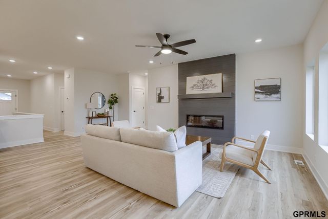 4756 S 198th Avenue, Omaha, NE 68135