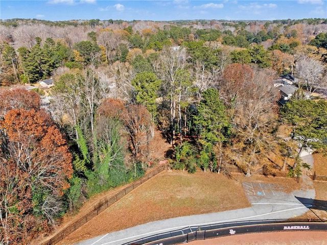 2780 Delcourt Drive, Decatur, GA 30033