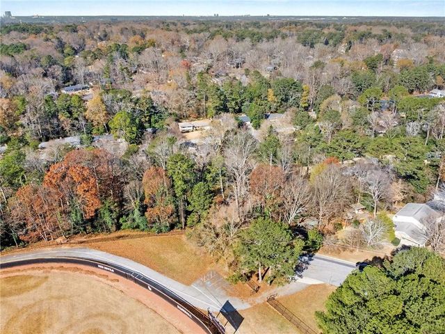 2780 Delcourt Drive, Decatur, GA 30033