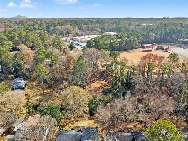 2780 Delcourt Drive, Decatur, GA 30033