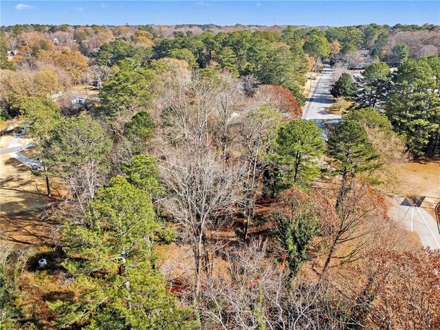 2780 Delcourt Drive, Decatur, GA 30033