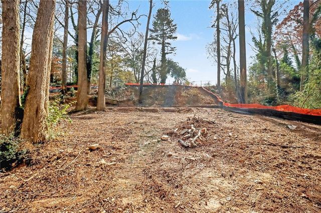 2780 Delcourt Drive, Decatur, GA 30033