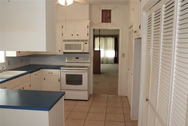 210 E Roberts Street, Gorman, TX 76454