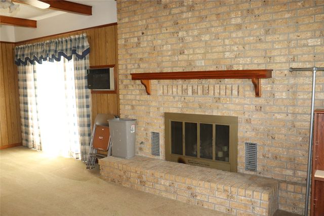 210 E Roberts Street, Gorman, TX 76454