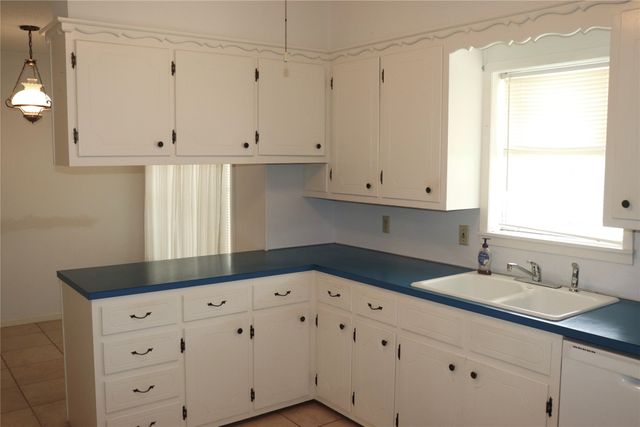 210 E Roberts Street, Gorman, TX 76454
