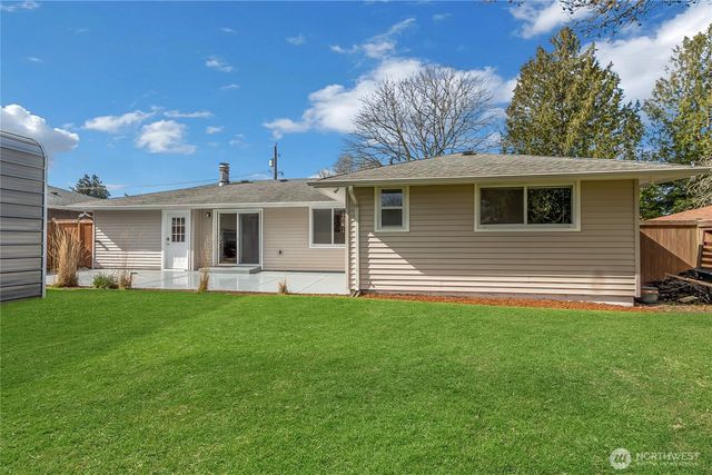 27030 14th Avenue S, Des Moines, WA 98198