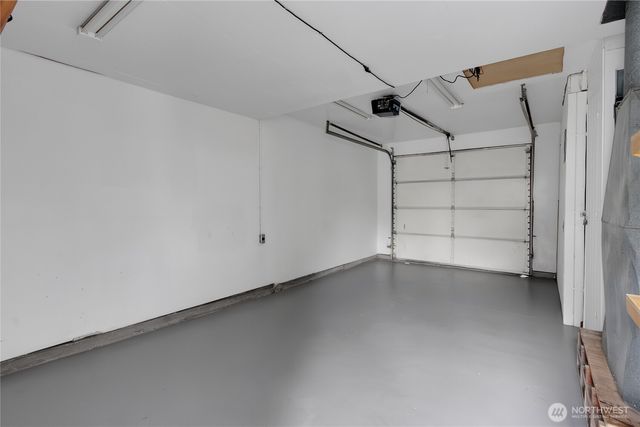 27030 14th Avenue S, Des Moines, WA 98198