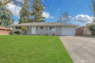 27030 14th Avenue S, Des Moines, WA 98198