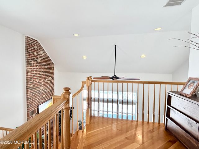 4 Roxbury Lane, Manalapan, NJ 07726