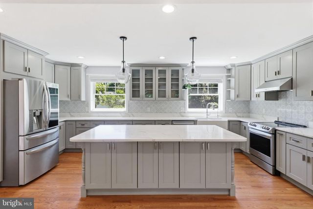 6012 OVERLEA RD, Bethesda, MD 20816