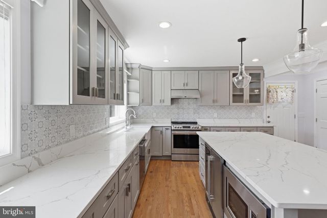 6012 OVERLEA RD, Bethesda, MD 20816