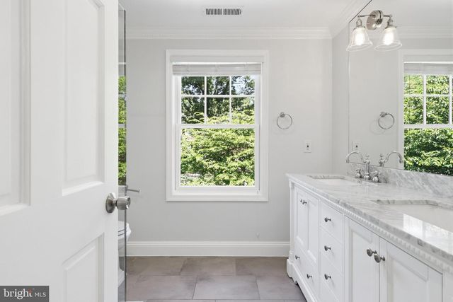 6012 OVERLEA RD, Bethesda, MD 20816