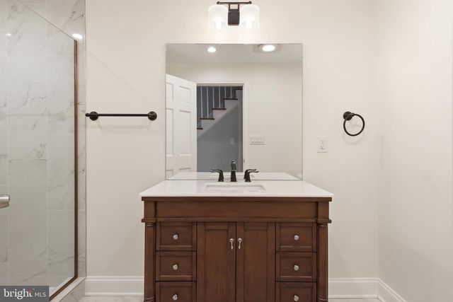 6012 OVERLEA RD, Bethesda, MD 20816